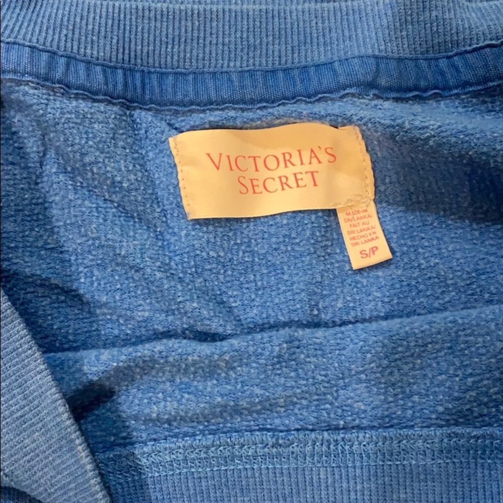 Sweatshirt - Picture 2 of 2